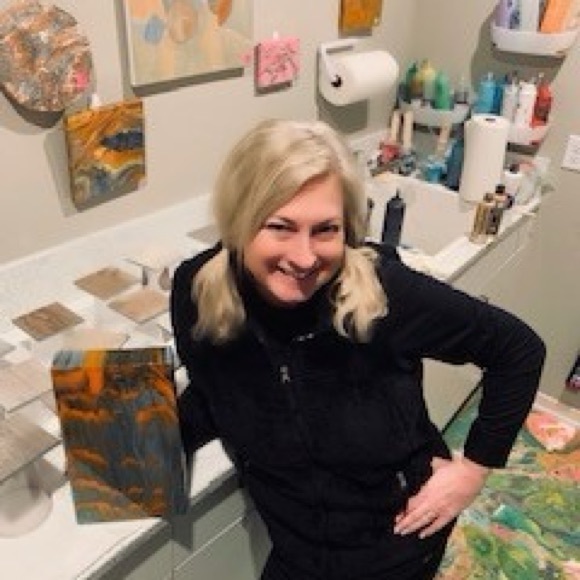 Meet your Posher, Susie B - Picture 4 of 16